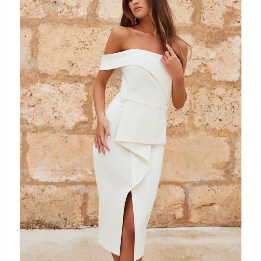 Stunning Lavish Alice Bardot Peplum Midi Dress in White - Picture 1 of 5